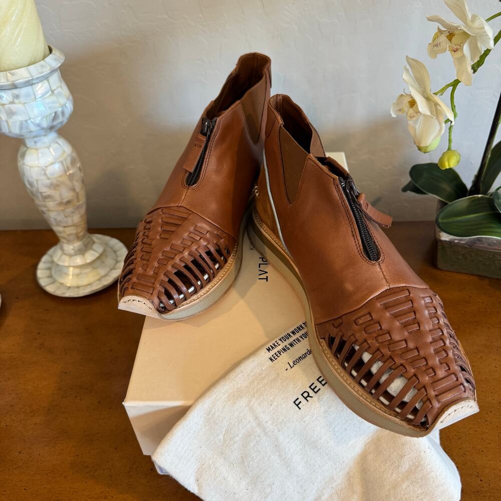 NWT Freeman Plat Zip Jogger Huarache Shoes Size 44 Cognac Leather Portugal